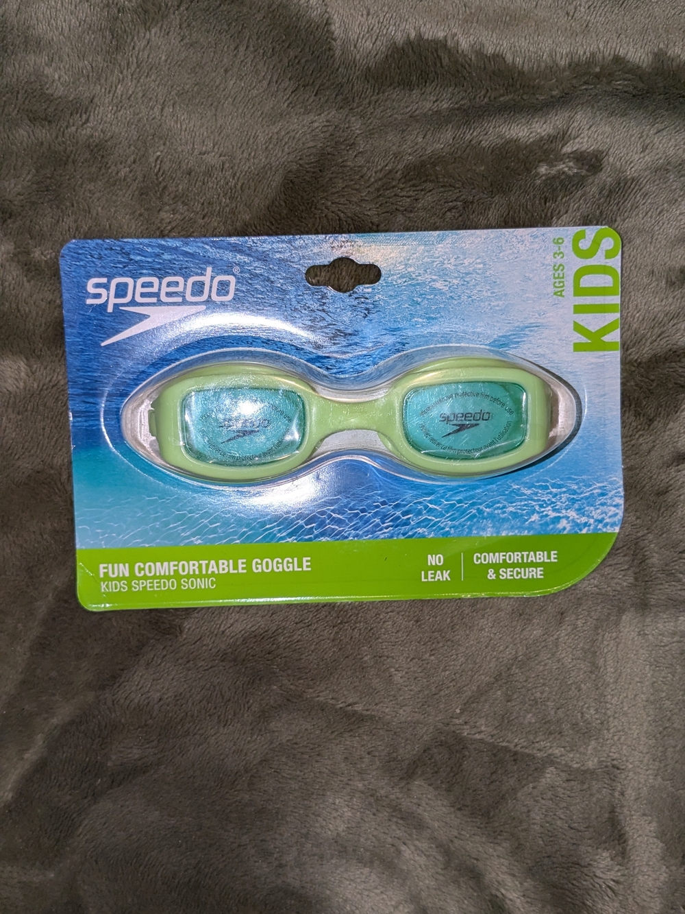 Speedo Kids Goggles in Light Green with Teal Lenses
